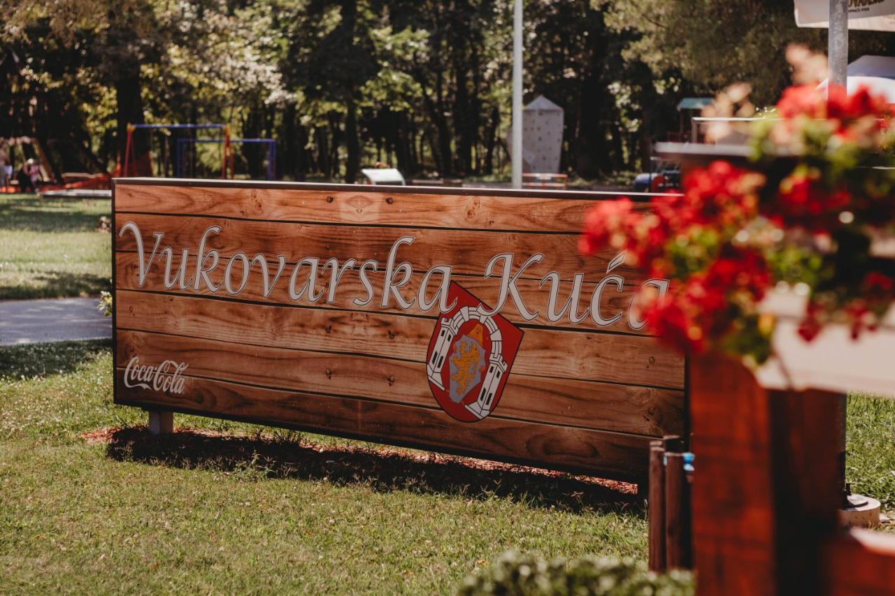 Отель Vukovarska Kuca Экстерьер фото